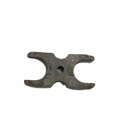 Скоба (бабочка) для отвода штуцеров охлаждающей жидкости подогревателя двигателя 5.5